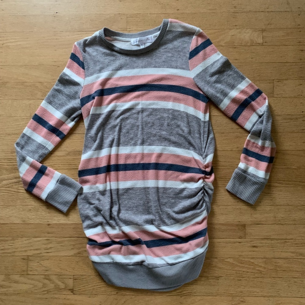 Lightweight soft women’s sweater size medium by Two Beautiful Maternity